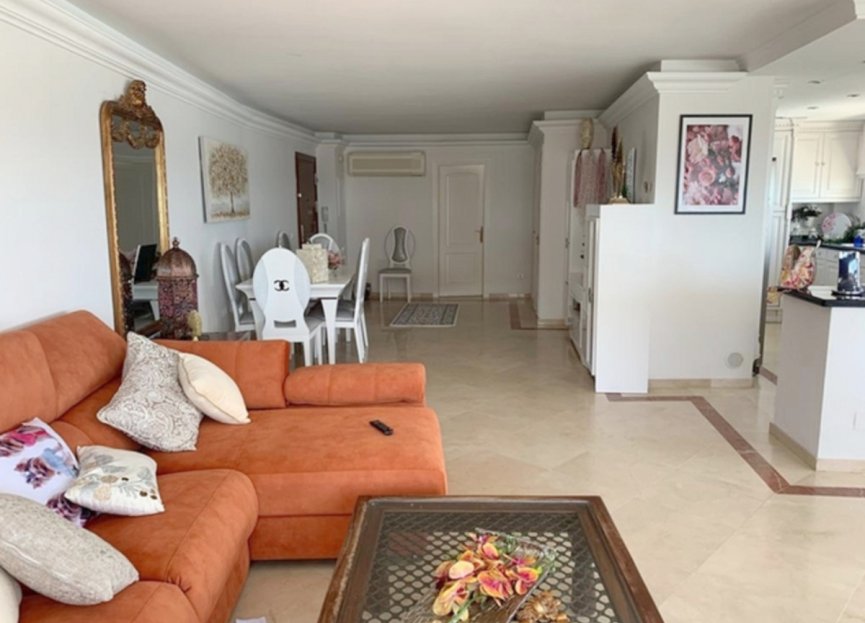 Resale - Apartment - Penthouse - Estepona - Estepona Centro