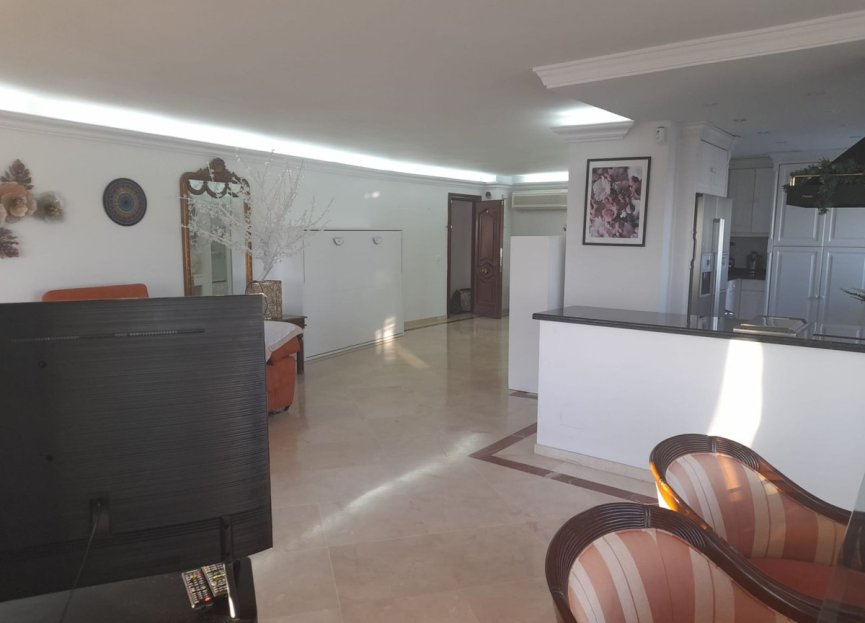 Resale - Apartment - Penthouse - Estepona - Estepona Centro