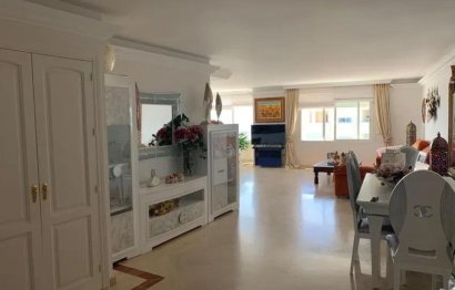 Resale - Apartment - Penthouse - Estepona - Estepona Centro