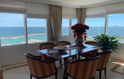 Resale - Apartment - Penthouse - Estepona - Estepona Centro