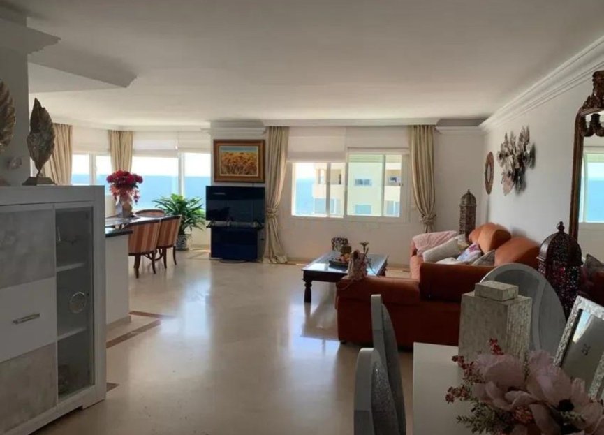 Resale - Apartment - Penthouse - Estepona - Estepona Centro