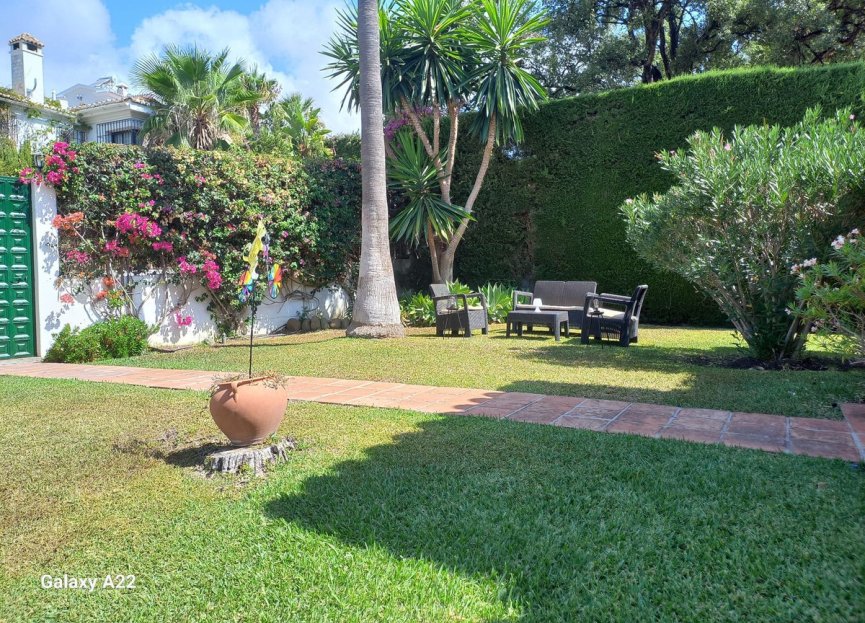 Resale - House - Detached Villa - Estepona - Estepona Centro