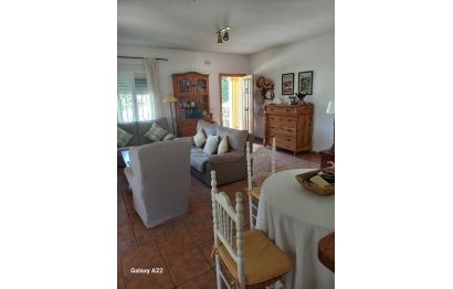 Resale - House - Detached Villa - Estepona - Estepona Centro