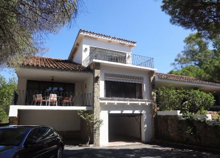 Reventa - House - Detached Villa - Marbella - Elviria