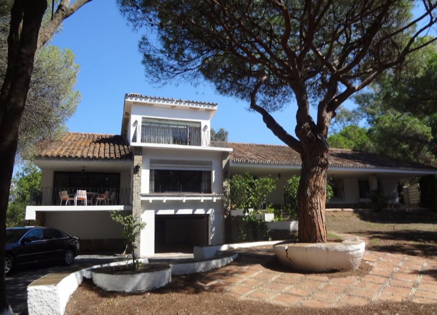 Reventa - House - Detached Villa - Marbella - Elviria