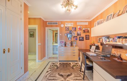 Resale - Apartment - Middle Floor Apartment - Marbella - The Golden Mile