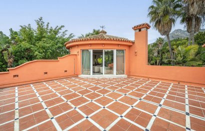 Reventa - House - Detached Villa - Marbella - Nagüeles