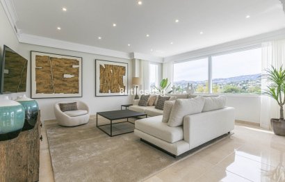 Resale - Apartment - Middle Floor Apartment - Marbella - Nueva Andalucia