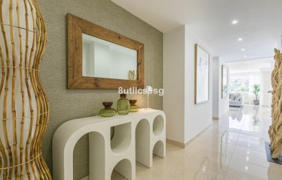 Resale - Apartment - Middle Floor Apartment - Marbella - Nueva Andalucia