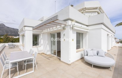 Resale - Apartment - Middle Floor Apartment - Marbella - Nueva Andalucia