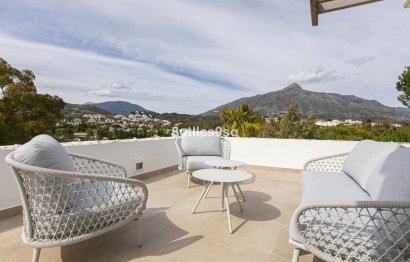 Resale - Apartment - Middle Floor Apartment - Marbella - Nueva Andalucia