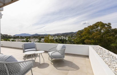 Resale - Apartment - Middle Floor Apartment - Marbella - Nueva Andalucia