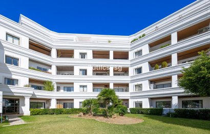 Resale - Apartment - Middle Floor Apartment - Marbella - Nueva Andalucia