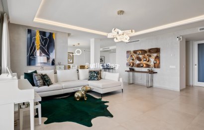 Resale - Apartment - Ground Floor Apartment - Marbella - Nueva Andalucia