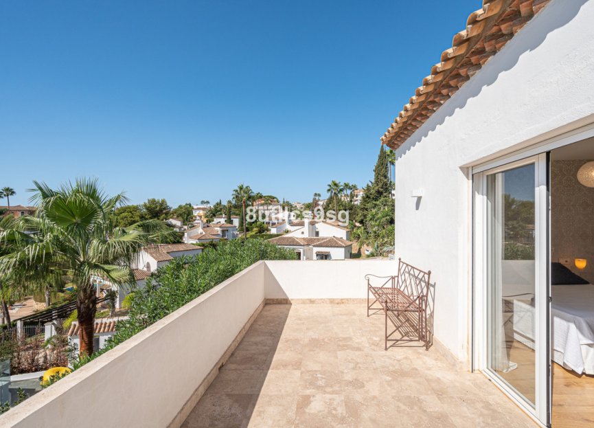 Resale - House - Detached Villa - Marbella - Nueva Andalucia