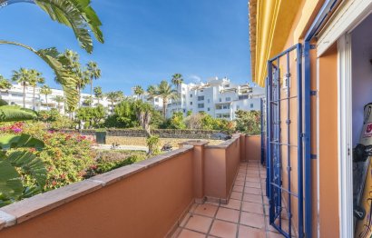 Resale - House - Semi-Detached House - Estepona - Atalaya