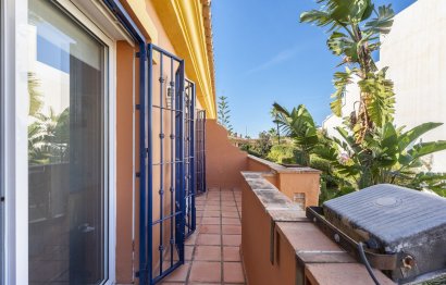 Resale - House - Semi-Detached House - Estepona - Atalaya