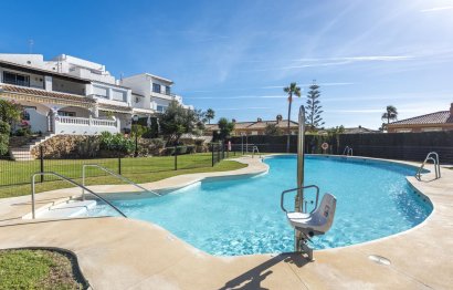 Resale - House - Semi-Detached House - Estepona - Atalaya