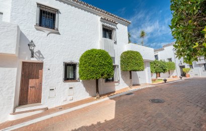 Resale - House - Townhouse - Marbella - Las Brisas