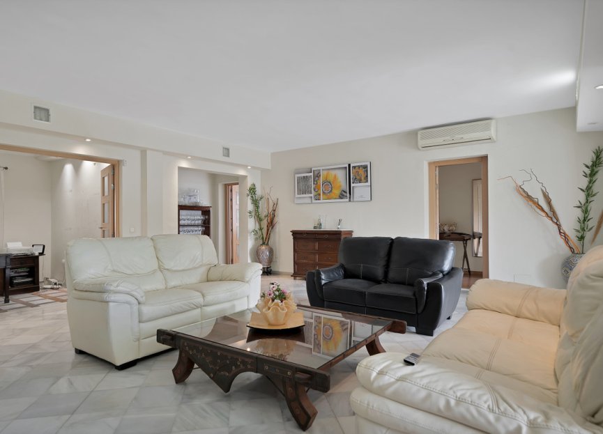 Resale - House - Detached Villa - Marbella - Cabopino