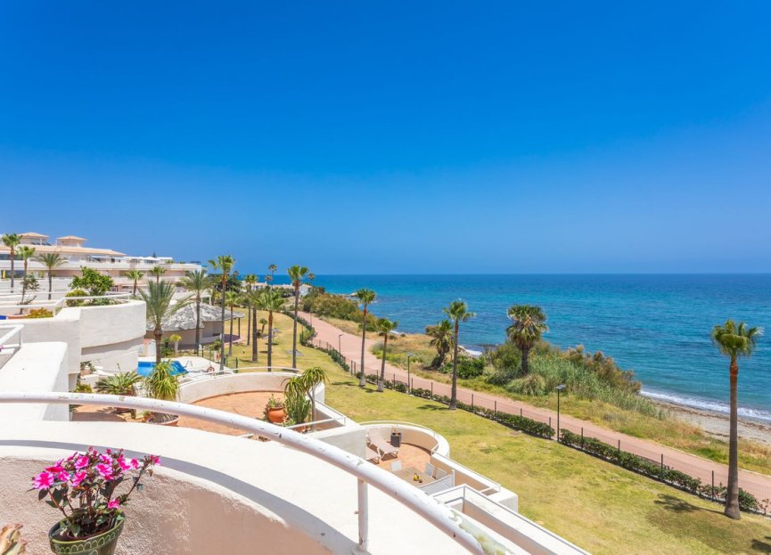 Resale - Apartment - Middle Floor Apartment - Estepona - Estepona Centro