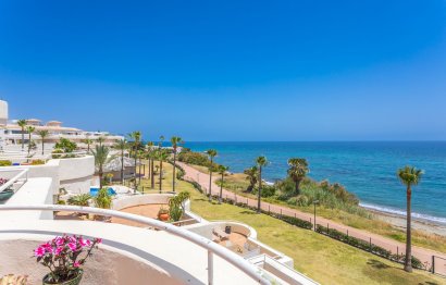 Resale - Apartment - Middle Floor Apartment - Estepona - Estepona Centro