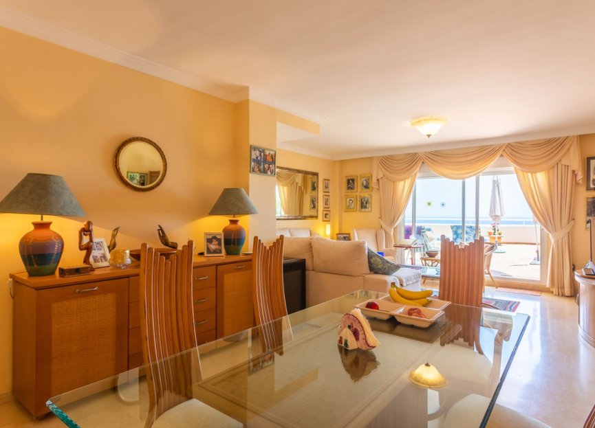 Resale - Apartment - Middle Floor Apartment - Estepona - Estepona Centro