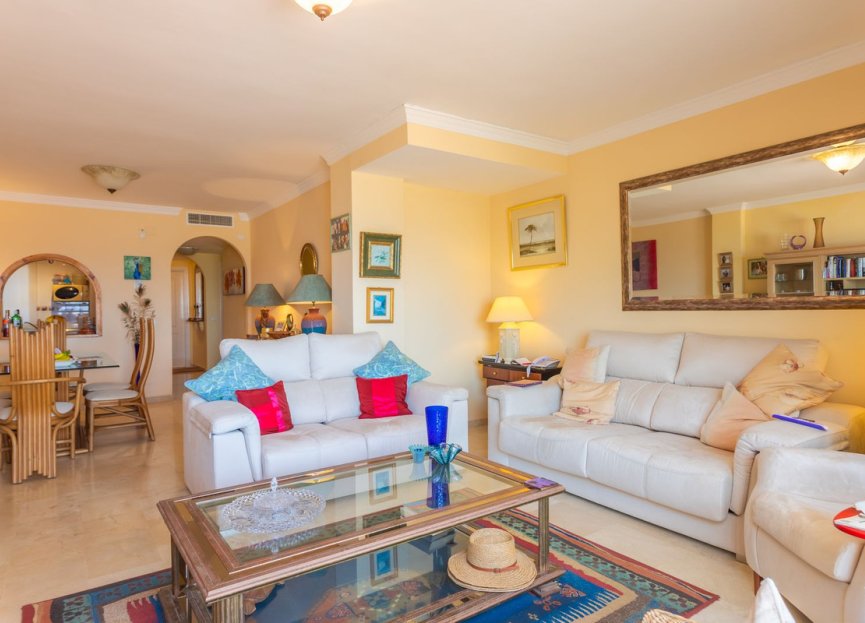 Resale - Apartment - Middle Floor Apartment - Estepona - Estepona Centro