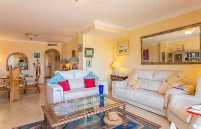 Resale - Apartment - Middle Floor Apartment - Estepona - Estepona Centro