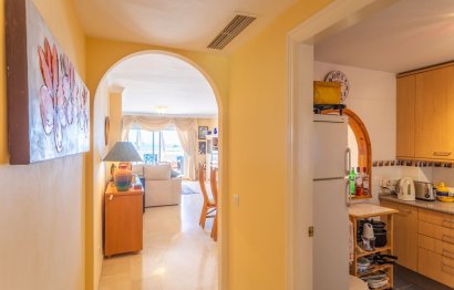 Resale - Apartment - Middle Floor Apartment - Estepona - Estepona Centro