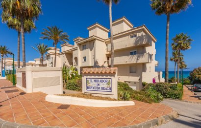 Resale - Apartment - Middle Floor Apartment - Estepona - Estepona Centro