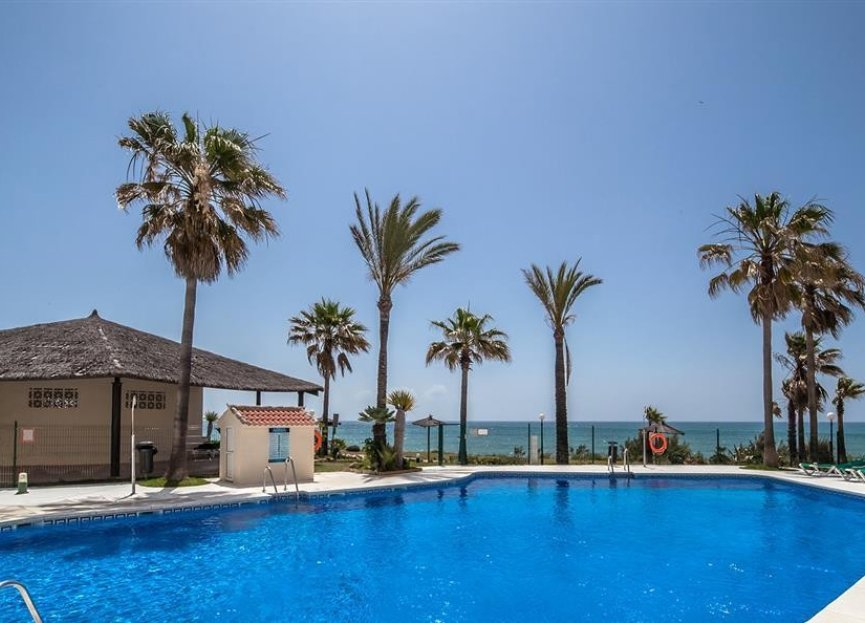 Resale - Apartment - Middle Floor Apartment - Estepona - Estepona Centro