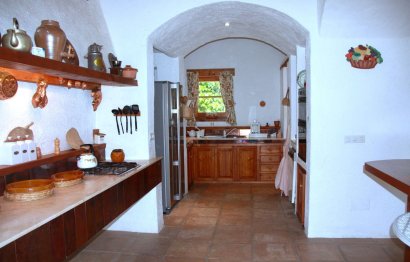 Resale - House - Detached Villa - Casares - Casares Centro