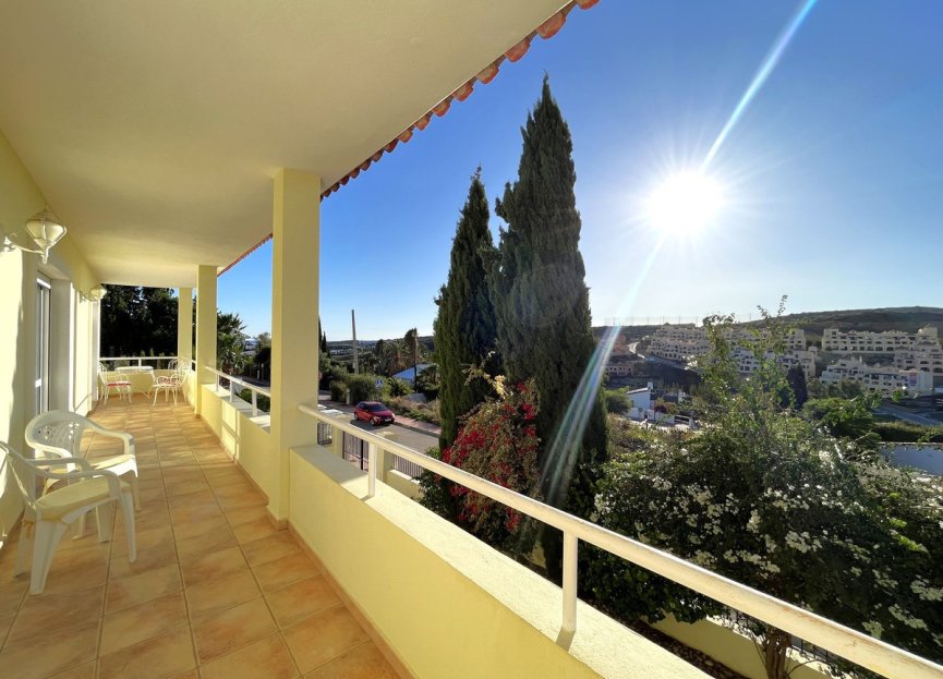 Resale - House - Detached Villa - Estepona - Estepona Centro