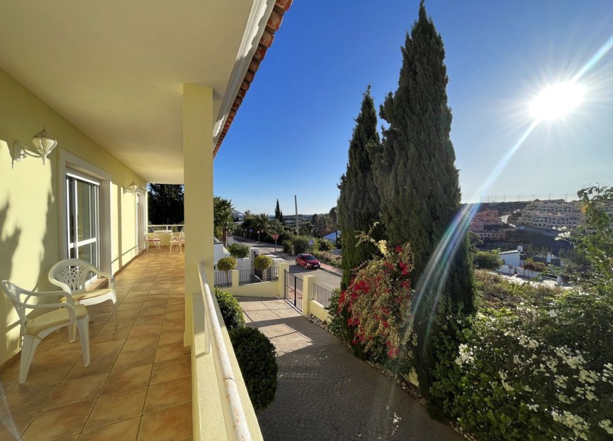 Resale - House - Detached Villa - Estepona - Estepona Centro