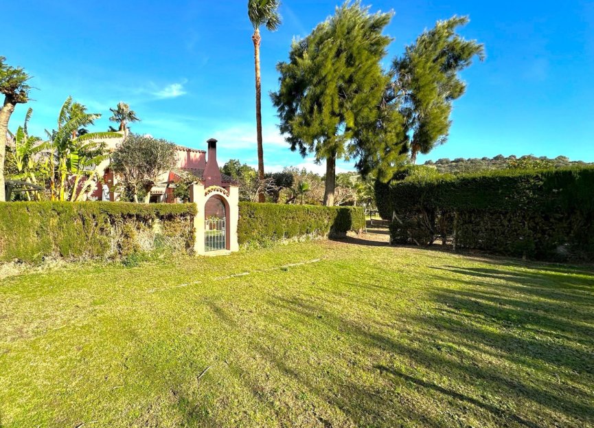 Resale - House - Finca - Cortijo - Estepona - Estepona Centro