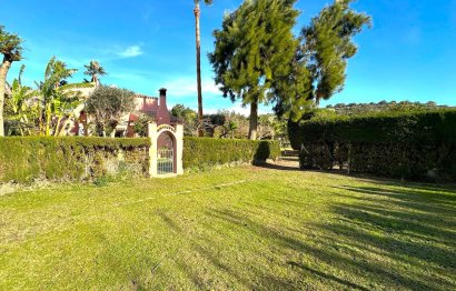 Resale - House - Finca - Cortijo - Estepona - Estepona Centro