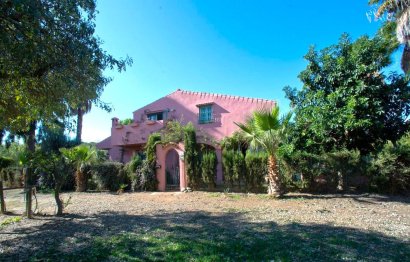 Resale - House - Finca - Cortijo - Estepona - Estepona Centro