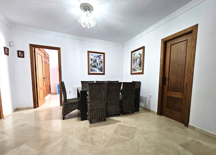 Resale - House - Townhouse - Casares - Casares Centro