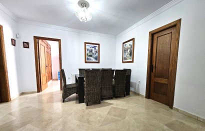 Resale - House - Townhouse - Casares - Casares Centro