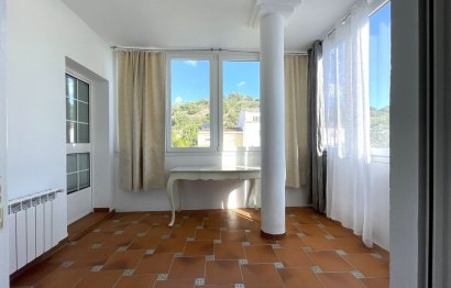 Resale - House - Townhouse - Casares - Casares Centro