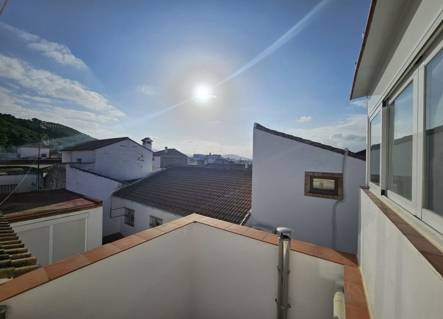 Resale - House - Townhouse - Casares - Casares Centro