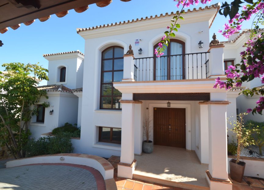 Resale - House - Detached Villa - Manilva - La Duquesa