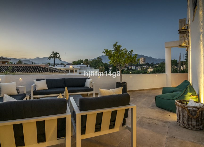 Resale - Apartment - Penthouse - Marbella - Nueva Andalucia