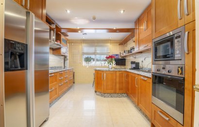 Resale - Apartment - Middle Floor Apartment - Marbella - The Golden Mile