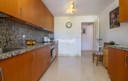 Resale - Apartment - Ground Floor Apartment - Benahavís - Benahavís Centro