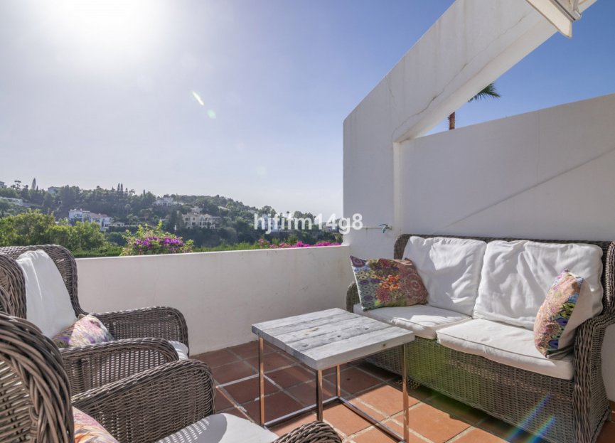 Resale - Apartment - Middle Floor Apartment - Benahavís - La Quinta