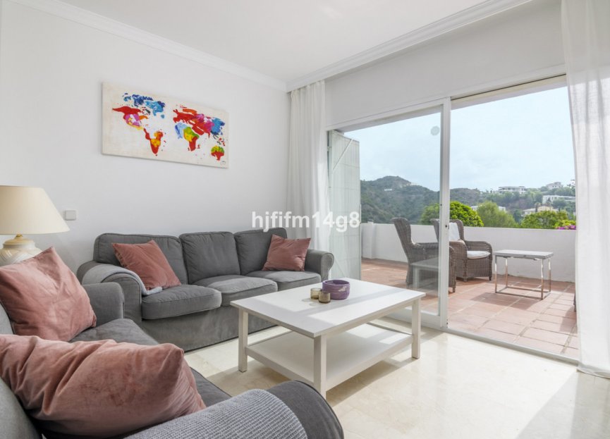 Resale - Apartment - Middle Floor Apartment - Benahavís - La Quinta