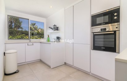 Resale - Apartment - Middle Floor Apartment - Marbella - Nueva Andalucia