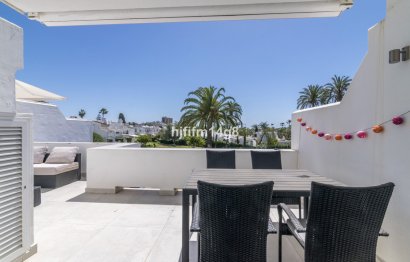 Resale - Apartment - Middle Floor Apartment - Marbella - Nueva Andalucia